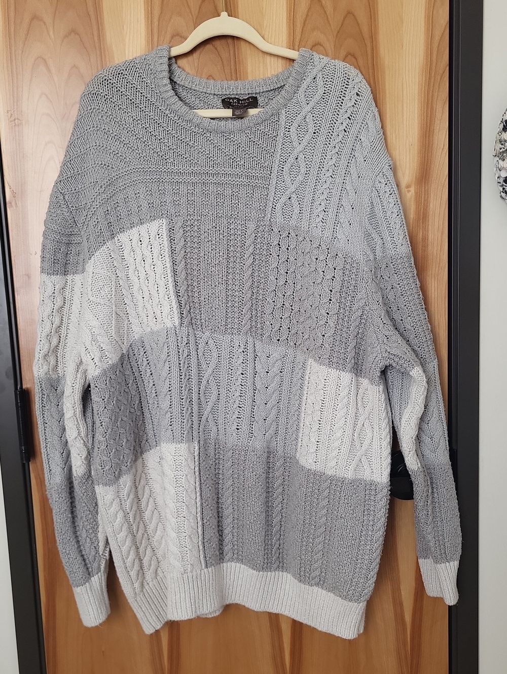 DXL Oak Hill Premium Chunky Cable Knit Sweater in Light Gray and Cream